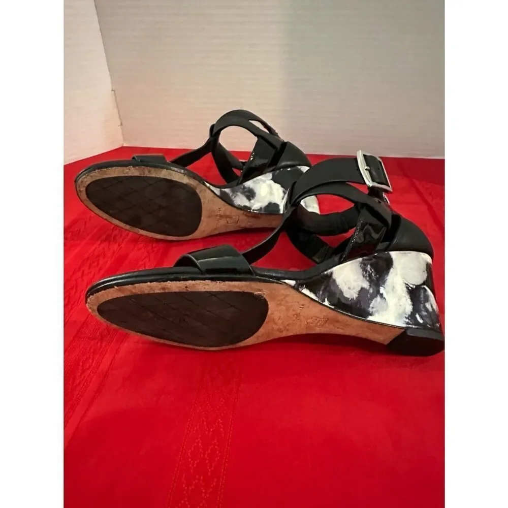 Donald J. Pliner Black/White Strappy Wedge Sandals with Buckle Size 7N